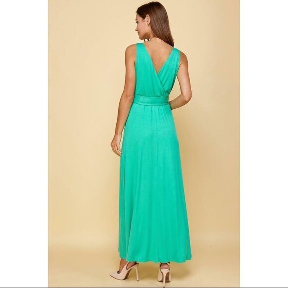 GREEN BELTED MAXY DRESS NEW WITH  THE TAGS - Picture 3 of 6